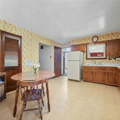 905 Watt Rd, Washington Twp, PA 15613