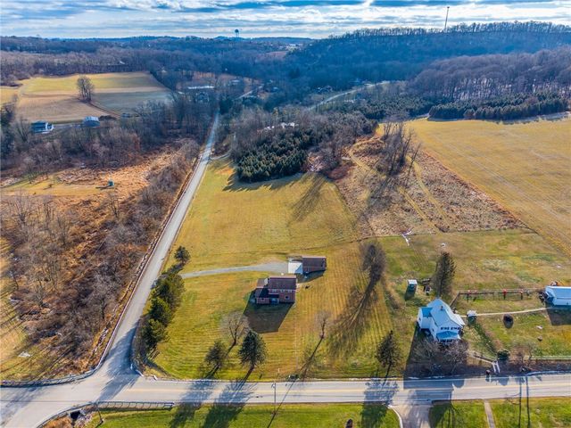 905 Watt Rd, Washington Twp, PA 15613