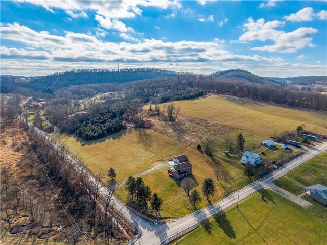 905 Watt Rd, Washington Twp, PA 15613