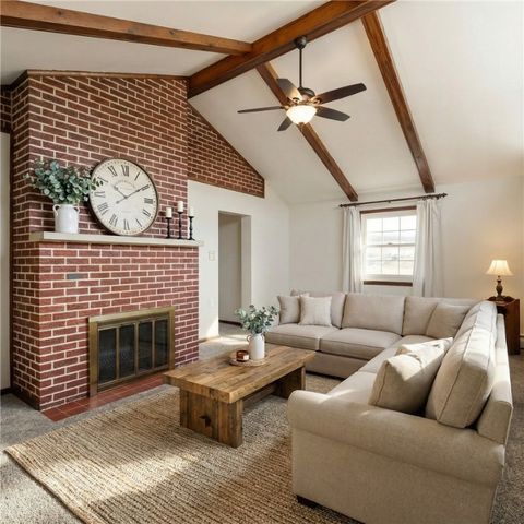 905 Watt Rd, Washington Twp, PA 15613