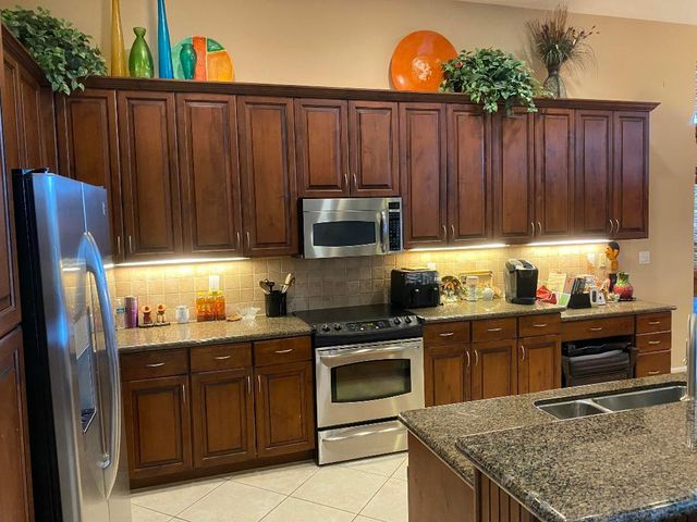 6959 Imperial Beach Circle, Delray Beach, FL 33446