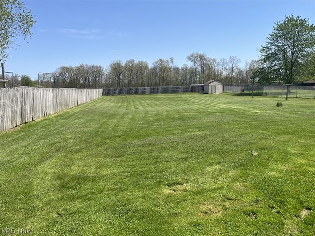 8785 Root Road, North Ridgeville, OH 44039