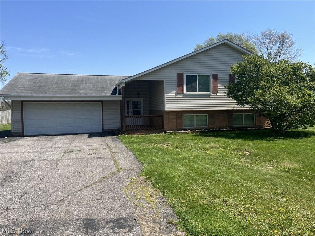 8785 Root Road, North Ridgeville, OH 44039