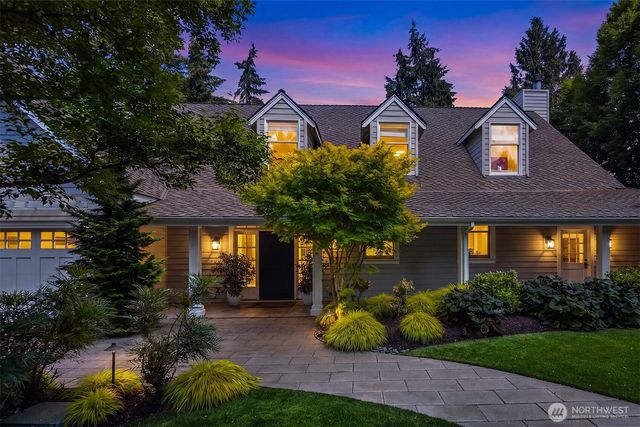 2042 77th Avenue NE, Medina, WA 98039