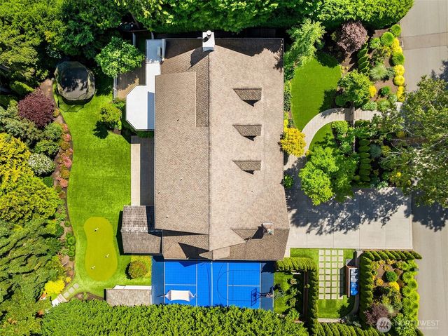 2042 77th Avenue NE, Medina, WA 98039