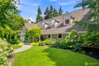 2042 77th Avenue NE, Medina, WA 98039