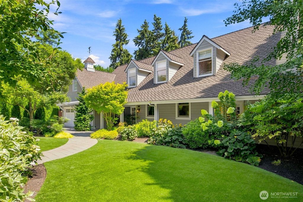 2042 77th Avenue NE, Medina, WA 98039