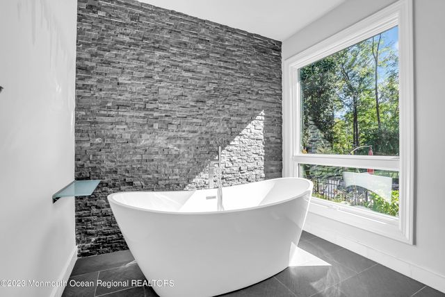 900 Darlene Avenue, Ocean Twp, NJ 07712