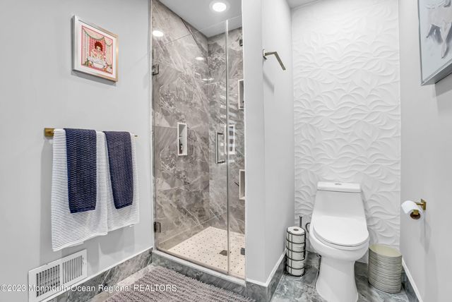 900 Darlene Avenue, Ocean Twp, NJ 07712