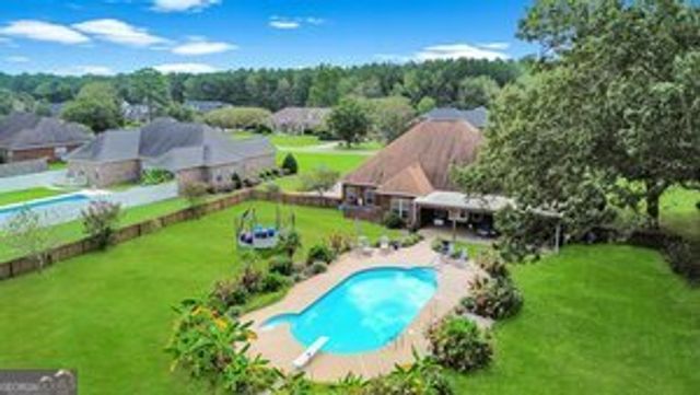 9005 Oakfield Drive, Statesboro, GA 30461