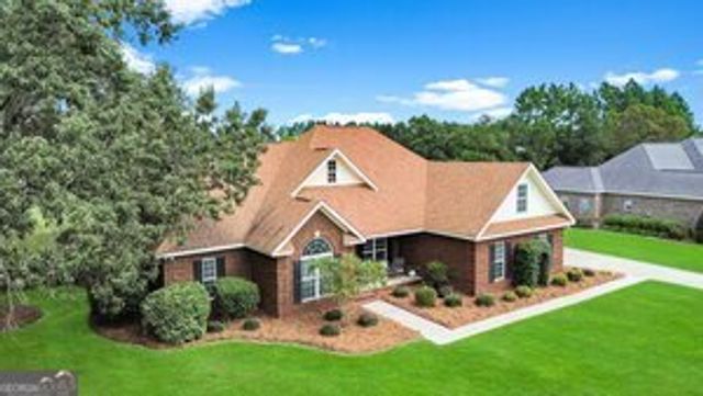 9005 Oakfield Drive, Statesboro, GA 30461