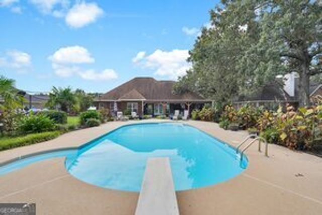 9005 Oakfield Drive, Statesboro, GA 30461