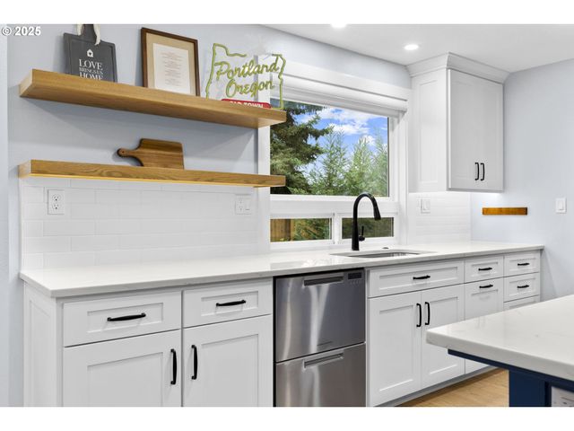 2195 Nw 160TH Ave, Beaverton, OR 97006