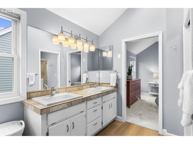 2195 Nw 160TH Ave, Beaverton, OR 97006