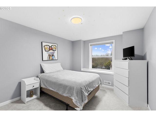 2195 Nw 160TH Ave, Beaverton, OR 97006