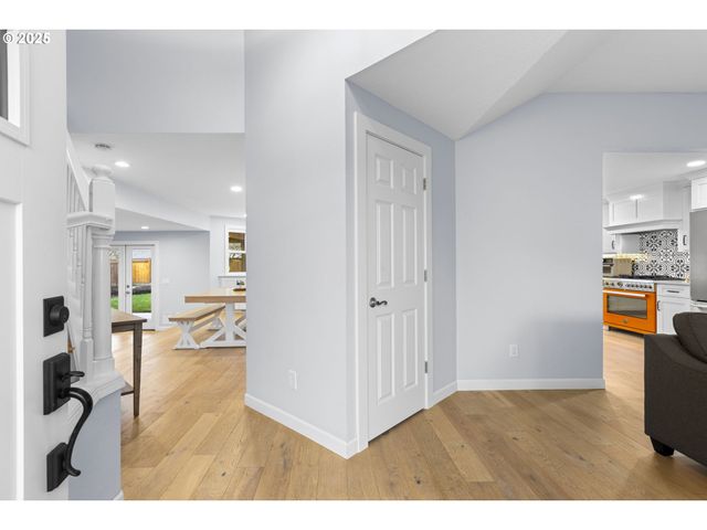 2195 Nw 160TH Ave, Beaverton, OR 97006