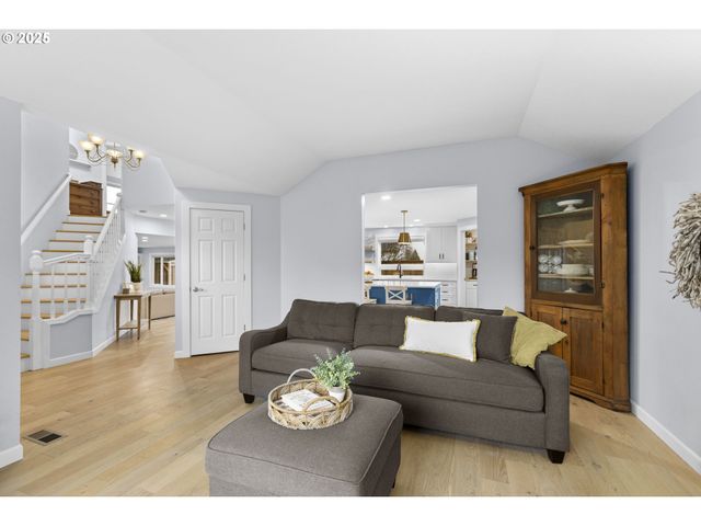 2195 Nw 160TH Ave, Beaverton, OR 97006