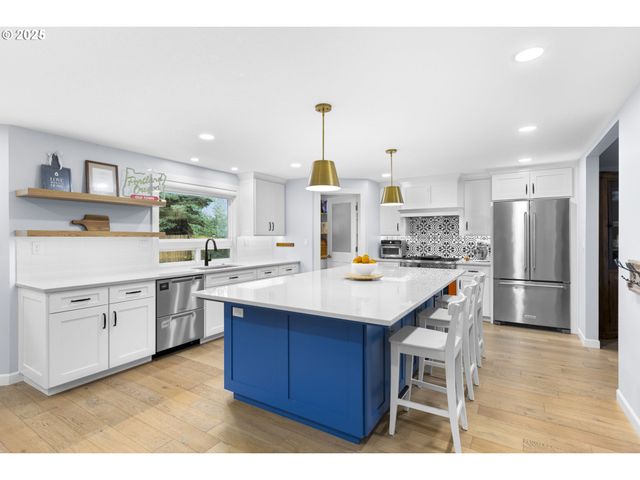 2195 Nw 160TH Ave, Beaverton, OR 97006