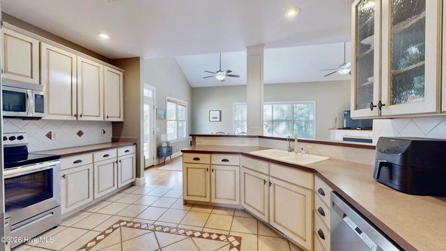 8117 Mason Ridge Lane, Wilmington, NC 28409
