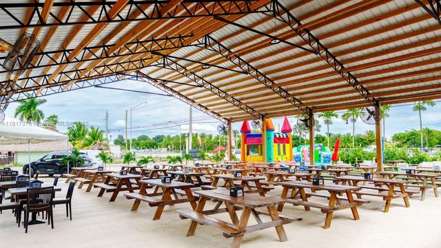 16860 SW 177TH AVE, Miami, FL 33187