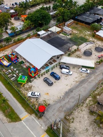 16860 SW 177TH AVE, Miami, FL 33187