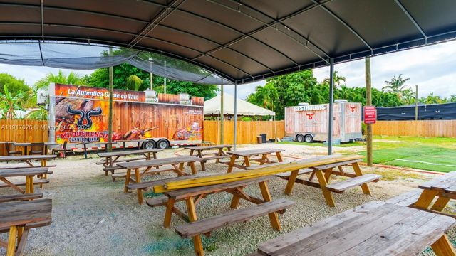 16860 SW 177TH AVE, Miami, FL 33187