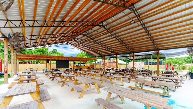 16860 SW 177TH AVE, Miami, FL 33187