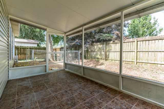 636 Lloyd Street, Fort Walton Beach, FL 32547