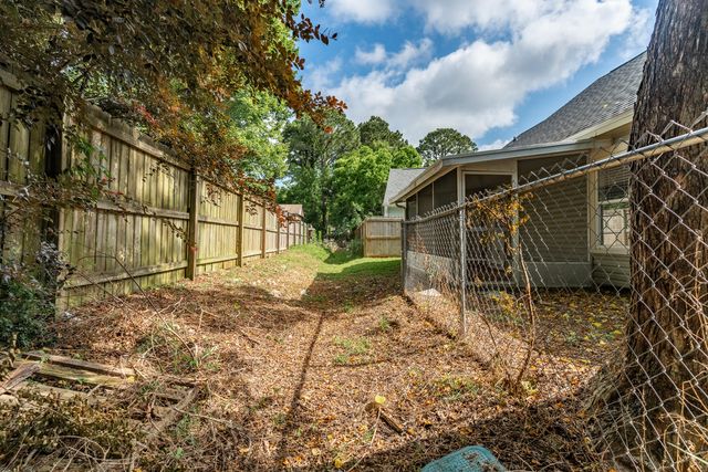 636 Lloyd Street, Fort Walton Beach, FL 32547