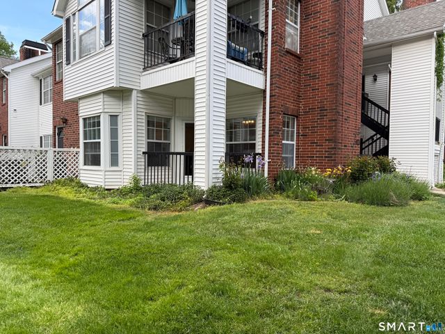 31 High Street 9102, East Hartford, CT 06118