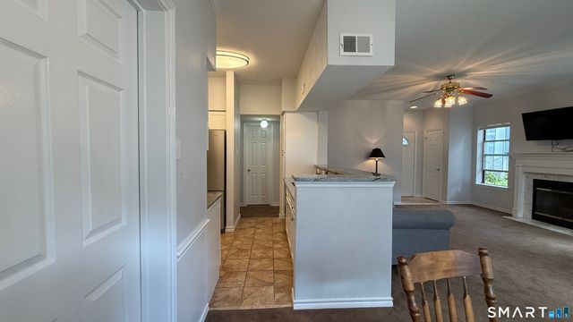 31 High Street 9102, East Hartford, CT 06118