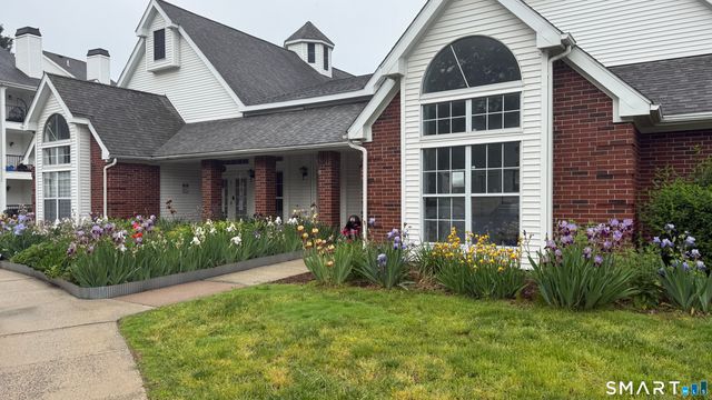 31 High Street 9102, East Hartford, CT 06118