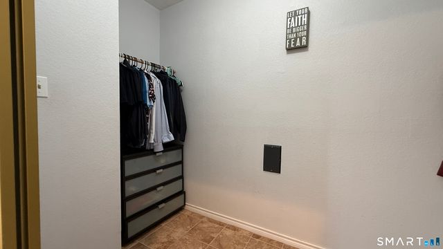 31 High Street 9102, East Hartford, CT 06118
