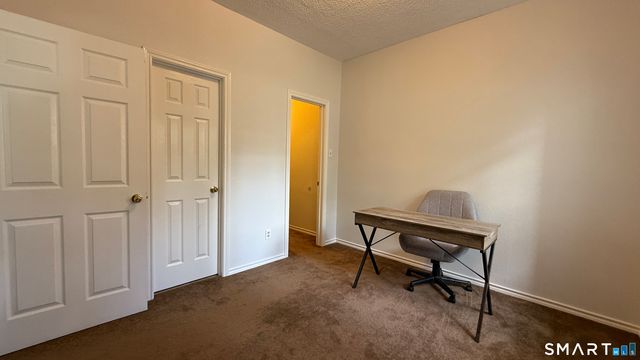 31 High Street 9102, East Hartford, CT 06118