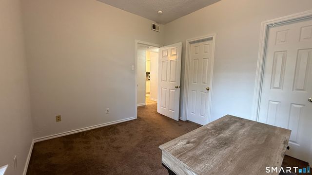 31 High Street 9102, East Hartford, CT 06118