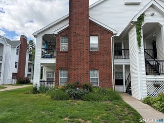 31 High Street 9102, East Hartford, CT 06118