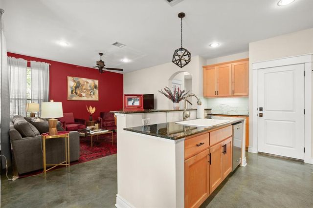 1318 Newning Ave C, Austin, TX 78704