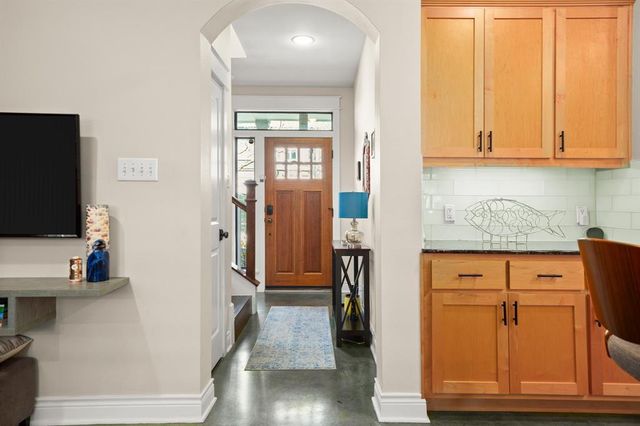 1318 Newning Ave C, Austin, TX 78704