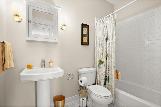 1318 Newning Ave C, Austin, TX 78704