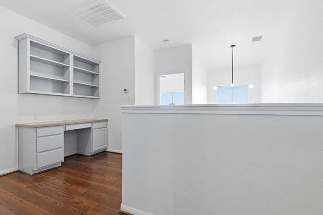 2003 Cockrill CV, Hutto, TX 78634