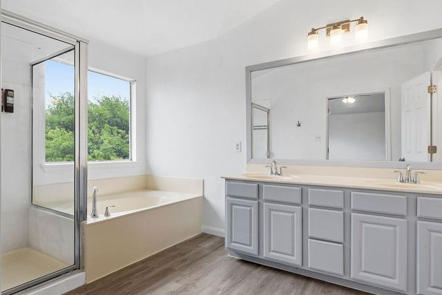 2003 Cockrill CV, Hutto, TX 78634