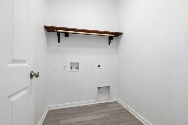 2003 Cockrill CV, Hutto, TX 78634