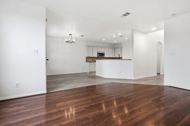 2003 Cockrill CV, Hutto, TX 78634