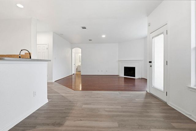 2003 Cockrill CV, Hutto, TX 78634