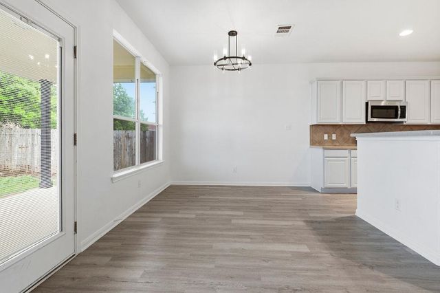 2003 Cockrill CV, Hutto, TX 78634