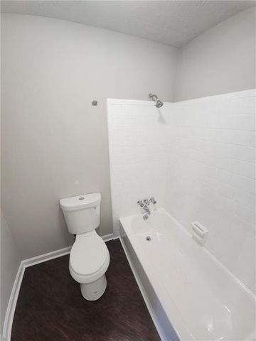 2337 Pebble Rock E, Decatur, GA 30035