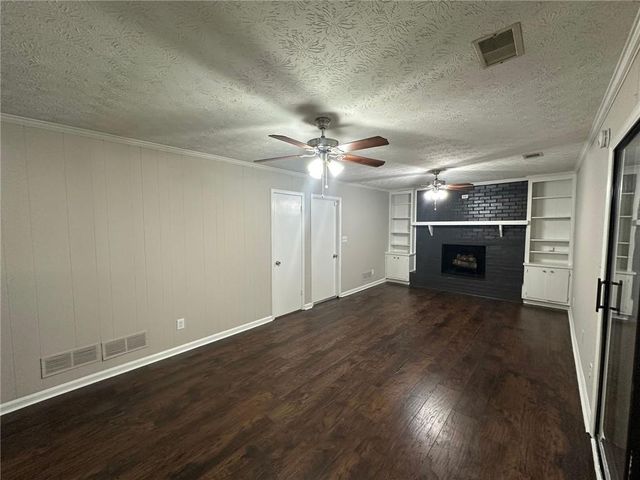 2337 Pebble Rock E, Decatur, GA 30035