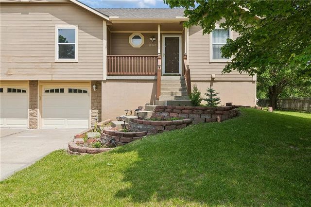 10947 N Wallace Avenue, Kansas City, MO 64157