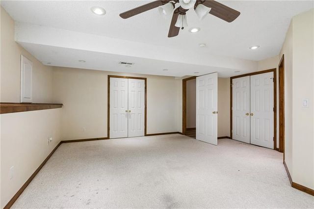 10947 N Wallace Avenue, Kansas City, MO 64157