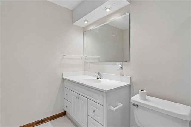 10947 N Wallace Avenue, Kansas City, MO 64157